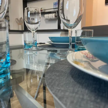 شقة Lombardo's Family - Free Private Parking 700m From The Station!