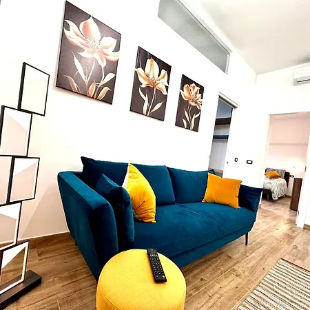 Lombardo's Family - Free Private Parking 700m From The Station! Apartmán La Spezia
