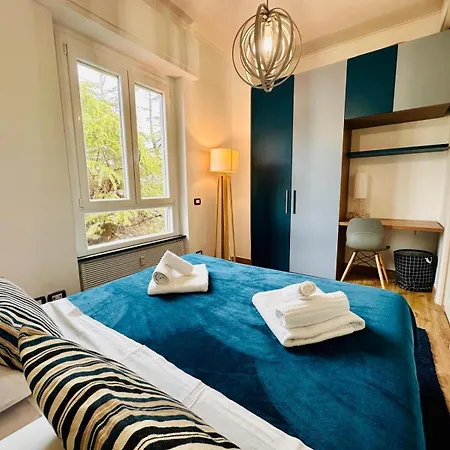 Apartment Lombardo's Family - Free Private Parking 700m From The Station!