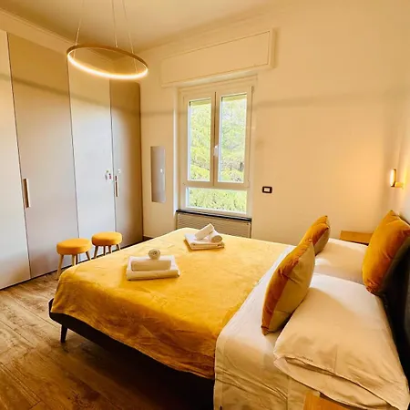 Lombardo's Family - Free Private Parking 700m From The Station! La Spezia