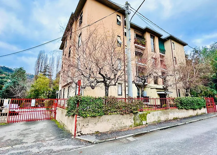 Lombardo's Family - Free Private Parking 700m From The Station! 斯培西亚