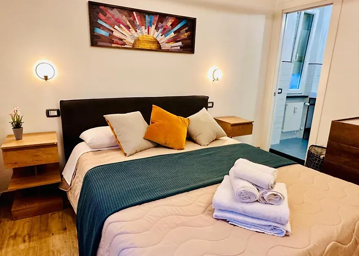 Lombardo's Family - Free Private Parking 700m From The Station! * 斯培西亚